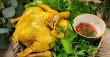 Dùng nước nóng hay lạnh luộc gà đều không ngon: Đầu bếp chỉ thả đúng 1 thứ, thịt vàng ngọt đậm Dùng nước nóng hay lạnh luộc gà đều không ngon: Đầu bếp chỉ thả đúng 1 thứ, thịt vàng ngọt đậm
