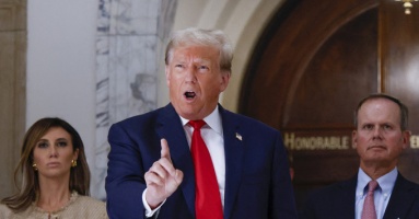 Ông Trump nói chờ Tổng thống Biden 'xin lỗi'