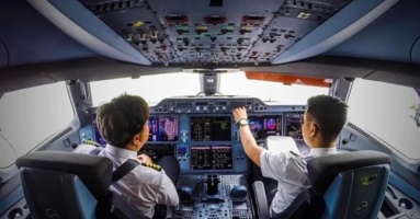Phi công tiết lộ: '4 cái sợ và 1 cái thích nhất' khi lái máy bay, là những gì?