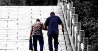 Không phải cô đơn, đây chính là 3 nỗi sợ ám ảnh cha mẹ già nhất: Con cái đừng bỏ qua Không phải cô đơn, đây chính là 3 nỗi sợ ám ảnh cha mẹ già nhất: Con cái đừng bỏ qua