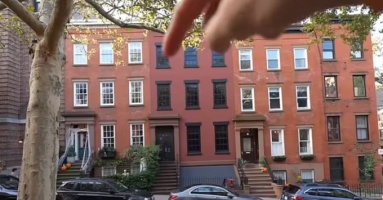 Bí mật về những ngôi nhà giả ở New York Bí mật về những ngôi nhà giả ở New York