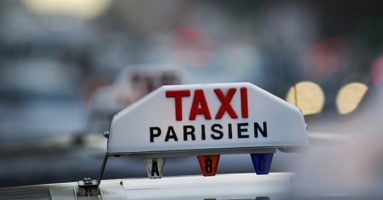 Trải nghiệm bị lừa phí taxi đắt 6 lần ở Paris