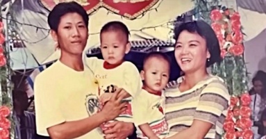 Người phụ nữ từ chối làm vợ Việt kiều, yêu trai nghèo đa tình Người phụ nữ từ chối làm vợ Việt kiều, yêu trai nghèo đa tình