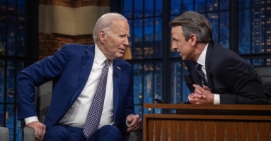 Ông Biden chê ông Trump già Ông Biden chê ông Trump già
