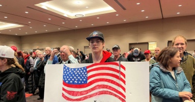 Thanh niên Mỹ tin ông Trump là 'người giải cứu nền kinh tế'