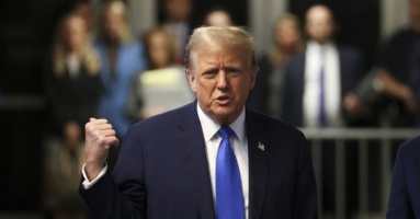 Ông Trump thách thức ông Biden tranh luận 'ở bất cứ đâu' Ông Trump thách thức ông Biden tranh luận 'ở bất cứ đâu'