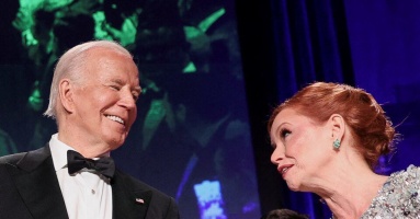 Ông Biden: Tôi đấu với 'đứa trẻ 6 tuổi' Ông Biden: Tôi đấu với 'đứa trẻ 6 tuổi'