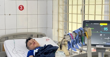 Nạn nhân thoát nạn trong vụ cháy ở Trung Kính kể lại quyết định sinh tử giúp thoát chết trong gang tấc Nạn nhân thoát nạn trong vụ cháy ở Trung Kính kể lại quyết định sinh tử giúp thoát chết trong gang tấc