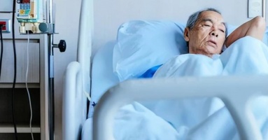 Tôi 68 tuổi, không có lương hưu, nhập viện 2 lần hiểu ra: 'Con đàn cháu đống’ chưa chắc đã sướng, có khi trở thành nỗi bất hạnh không nói nên lời!