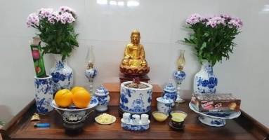 Ban thờ nên đặt đèn dầu hay thắp đèn điện mới tốt? Nghe thầy phong thuỷ đừng thiếu 1 thứ Ban thờ nên đặt đèn dầu hay thắp đèn điện mới tốt? Nghe thầy phong thuỷ đừng thiếu 1 thứ