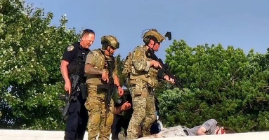 FBI xác định nghi phạm ám sát hụt ông Trump FBI xác định nghi phạm ám sát hụt ông Trump