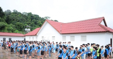 Triệt phá đường dây lừa đảo quốc tế, bắt giữ 155 nghi phạm chuyên gọi điện thoại lừa người Việt Triệt phá đường dây lừa đảo quốc tế, bắt giữ 155 nghi phạm chuyên gọi điện thoại lừa người Việt