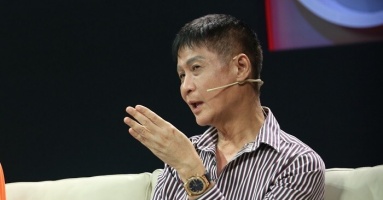 Lê Hoàng lại gây tranh cãi: 'Vợ biết làm những gì gái làng chơi làm, chồng mới không hư' Lê Hoàng lại gây tranh cãi: 'Vợ biết làm những gì gái làng chơi làm, chồng mới không hư'
