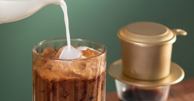 Người tiêu dùng Việt sắp phải chi 100 nghìn đồng cho ly cà phê Người tiêu dùng Việt sắp phải chi 100 nghìn đồng cho ly cà phê