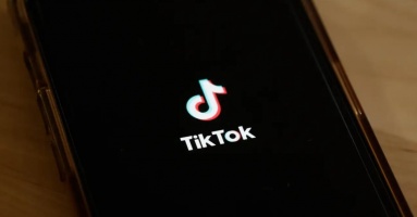 Mỹ cấm TikTok Shop để bảo vệ TMĐT: 61% mua hàng sau khi xem clip, mới ra mắt 1 năm đã vượt mặt Shein, thu về 16 tỷ USD, nguy cơ hàng giá rẻ Trung Quốc dìm ngập thị trường Mỹ cấm TikTok Shop để bảo vệ TMĐT: 61% mua hàng sau khi xem clip, mới ra mắt 1 năm đã vượt mặt Shein, thu về 16 tỷ USD, nguy cơ hàng giá rẻ Trung Quốc dìm ngập thị trường