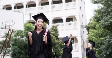 Hết cửa định cư bằng con đường du học Hết cửa định cư bằng con đường du học