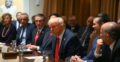 Cuộc họp nội các khẳng định quyền lực của Elon Musk Cuộc họp nội các khẳng định quyền lực của Elon Musk