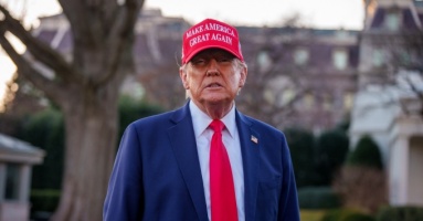 Ông Trump ký sắc lệnh coi tiếng Anh là ngôn ngữ chính thức của Mỹ Ông Trump ký sắc lệnh coi tiếng Anh là ngôn ngữ chính thức của Mỹ