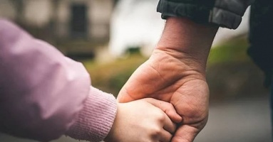 Con gái sống nhờ phúc cha: Người cha có 3 đặc điểm này thì cuộc đời con gái hưởng phúc lành Con gái sống nhờ phúc cha: Người cha có 3 đặc điểm này thì cuộc đời con gái hưởng phúc lành