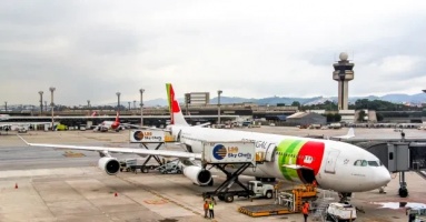 Chuyến bay chở gần 200 khách đến London bị ngạt khói, phải hạ cánh khẩn cấp Chuyến bay chở gần 200 khách đến London bị ngạt khói, phải hạ cánh khẩn cấp