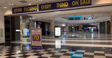 Cửa hàng Bloomingdale’s tại San Francisco giảm giá 70% để chuẩn bị đóng cửa tại San Francisco Centre