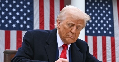 Người Mỹ không hài lòng với thuế quan, tỉ lệ ủng hộ ông Trump xuống thấp nhất Người Mỹ không hài lòng với thuế quan, tỉ lệ ủng hộ ông Trump xuống thấp nhất