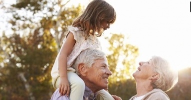 Những sai lầm lớn nhất của ông bà khi chăm cháu
