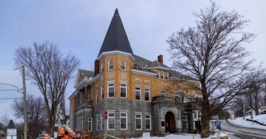 Tương lai bất định của 'thư viện tình bạn' nằm giữa biên giới Mỹ - Canada Tương lai bất định của 'thư viện tình bạn' nằm giữa biên giới Mỹ - Canada