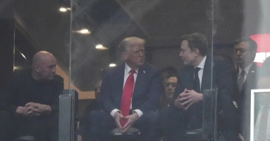 Ông Trump và Elon Musk lần đầu trò chuyện công khai sau xung đột Ông Trump và Elon Musk lần đầu trò chuyện công khai sau xung đột