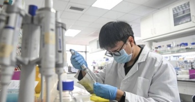 Trung Quốc ra sức chiêu mộ nhân tài trong cuộc đua với Mỹ Trung Quốc ra sức chiêu mộ nhân tài trong cuộc đua với Mỹ