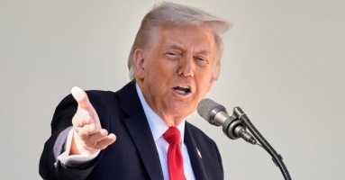 Ông Trump hứa chia 'cổ tức thuế quan' cho người dân Mỹ Ông Trump hứa chia 'cổ tức thuế quan' cho người dân Mỹ