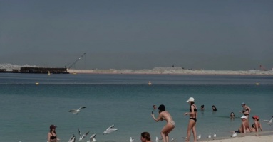 Vỏ bọc bình thường của giới siêu giàu Dubai dưới tên lửa Vỏ bọc bình thường của giới siêu giàu Dubai dưới tên lửa